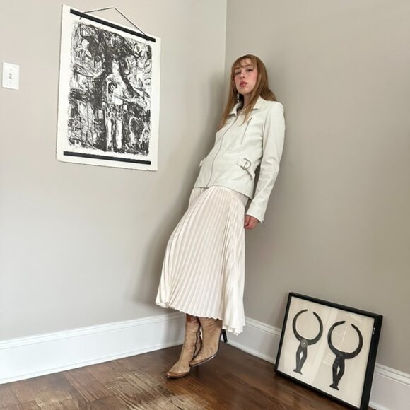 VINTAGE WHITE LEATHER ZIP UP MOTO JACKET - Picture 2 of 7